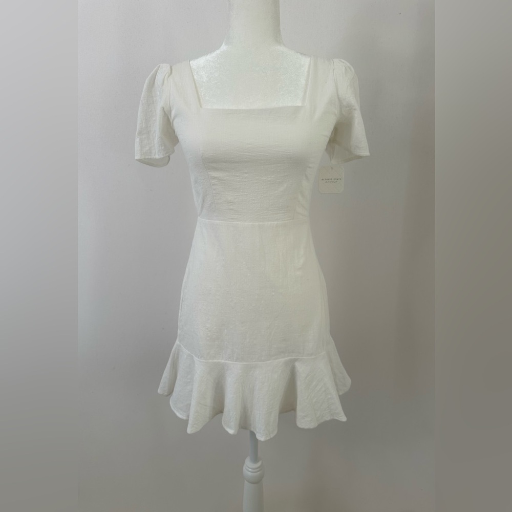 NWT. Altar’d State cotton, puff sleeve, mini dress. Size small.